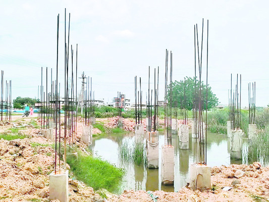 మంచిర్యాలలో ‘లీకేజీ’ల మయం1