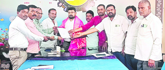 ఎన్యూమరేటర్లకు పారితోషికం చెల్లించాలి
2
