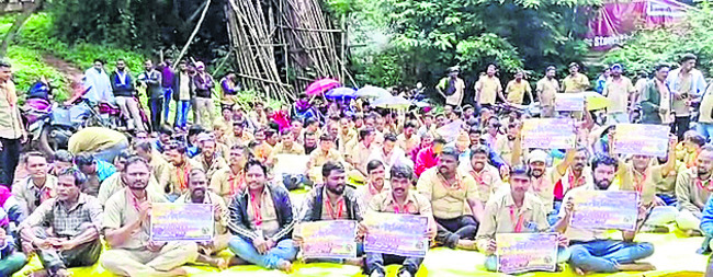 డ్రైవర్ల సమ్మెతో నిలిచిన ఎరువుల గూడ్స్ రైలు 2