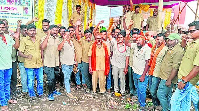 రవాణా వ్యవస్థలో ప్రతిష్టంభన2