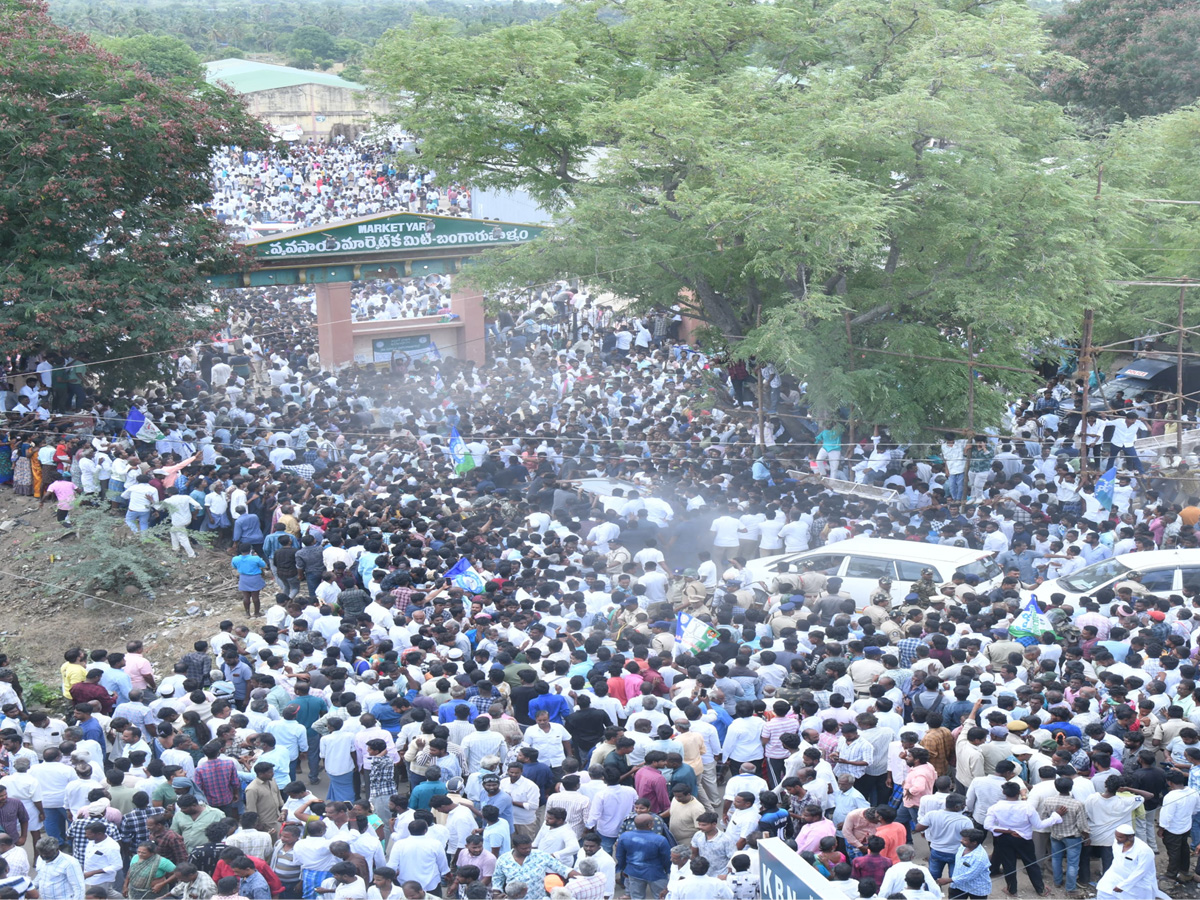Heavy Public Crowd To Meet YS Jagan At Bangarupalyam Chittoor District Photos15