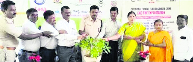 మానవ అక్రమ రవాణాను అరికట్టాలి1