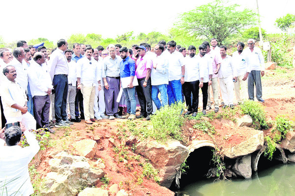 భూసేకరణే ప్రధాన సమస్య!1
