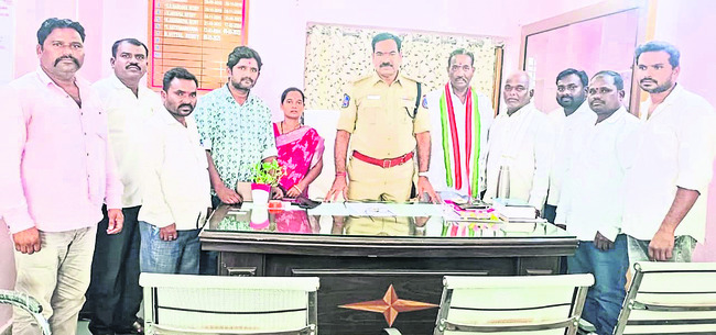 మోసం చేసిన వ్యక్తిపై చర్యలు తీసుకోవాలి 1