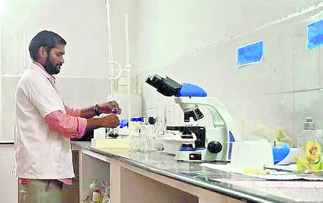 ప్రైవేటు ఆక్వా దుకాణాలకు రెక్కలు 1