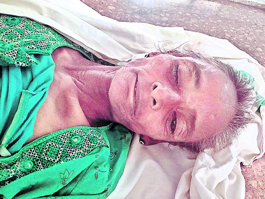 రిమ్స్ మార్చురీలో గుర్తు తెలియని మృతదేహాలు 1