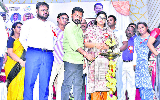 హస్తకళలను ప్రోత్సహిద్దాం1