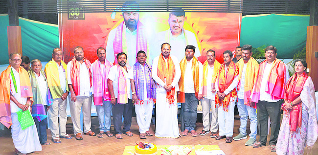 ఆయిల్‌పామ్‌ సాగుకు  ముందుకు రావాలి1