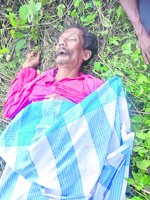 ఘాట్‌రోడ్డులో ఆటో బోల్తా2