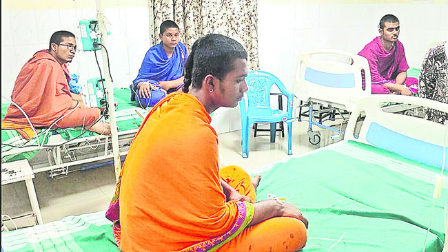 స్మార్త ఆగమ విద్యార్థులకు అస్వస్థత1