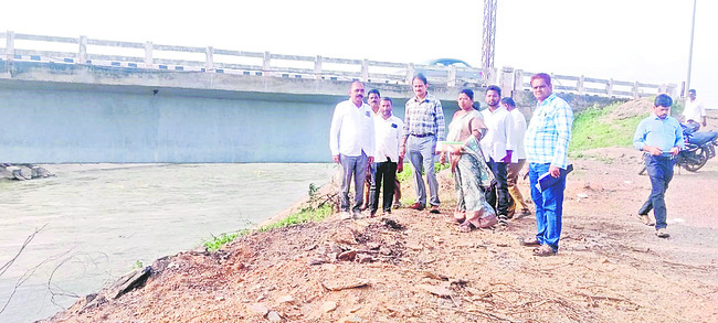 పొలాలకు సాగర్‌ జలాలు 1