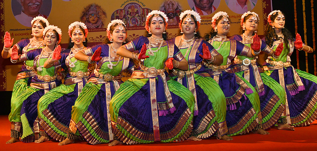 Bonalu 2025 impressive dance performance in Rabindra Bharathi16