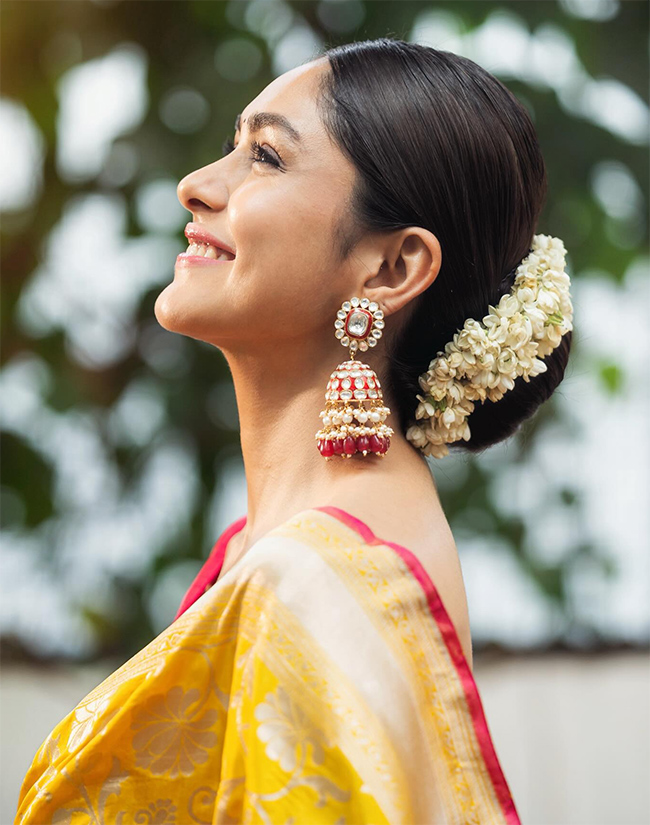 Tollywood Actress Mrunal Thakur Birthday Special Photos20