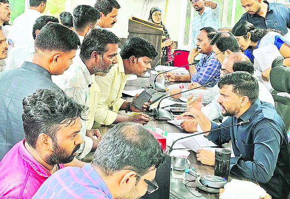 రేపు కలెక్టరేట్లో ‘పరిష్కార వేదిక’ 1