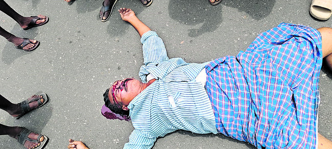 విస్తృతంగా పోలీసు తనిఖీలు 1