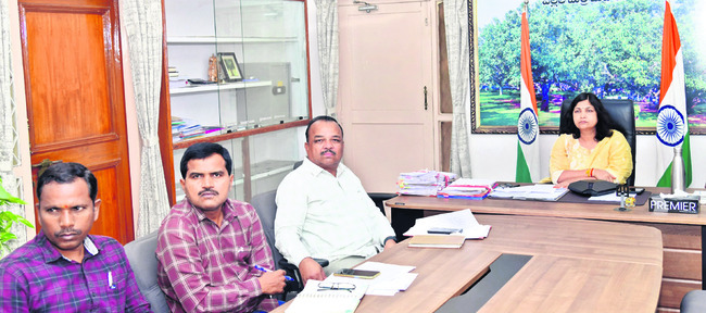 ప్రభుత్వ భవనాలపై సోలార్ పవర్ ప్లాంట్లు 1