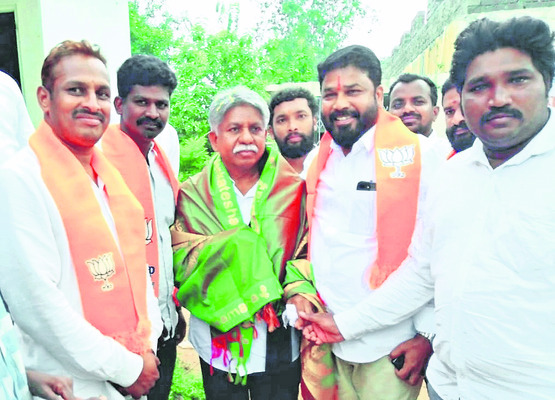 శ్రీ వేంకటేశ్వరస్వామికి ప్రత్యేక పూజలు3