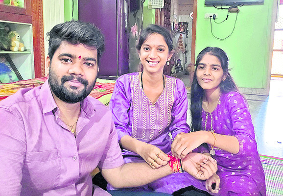 రాఖీ సంబరం2