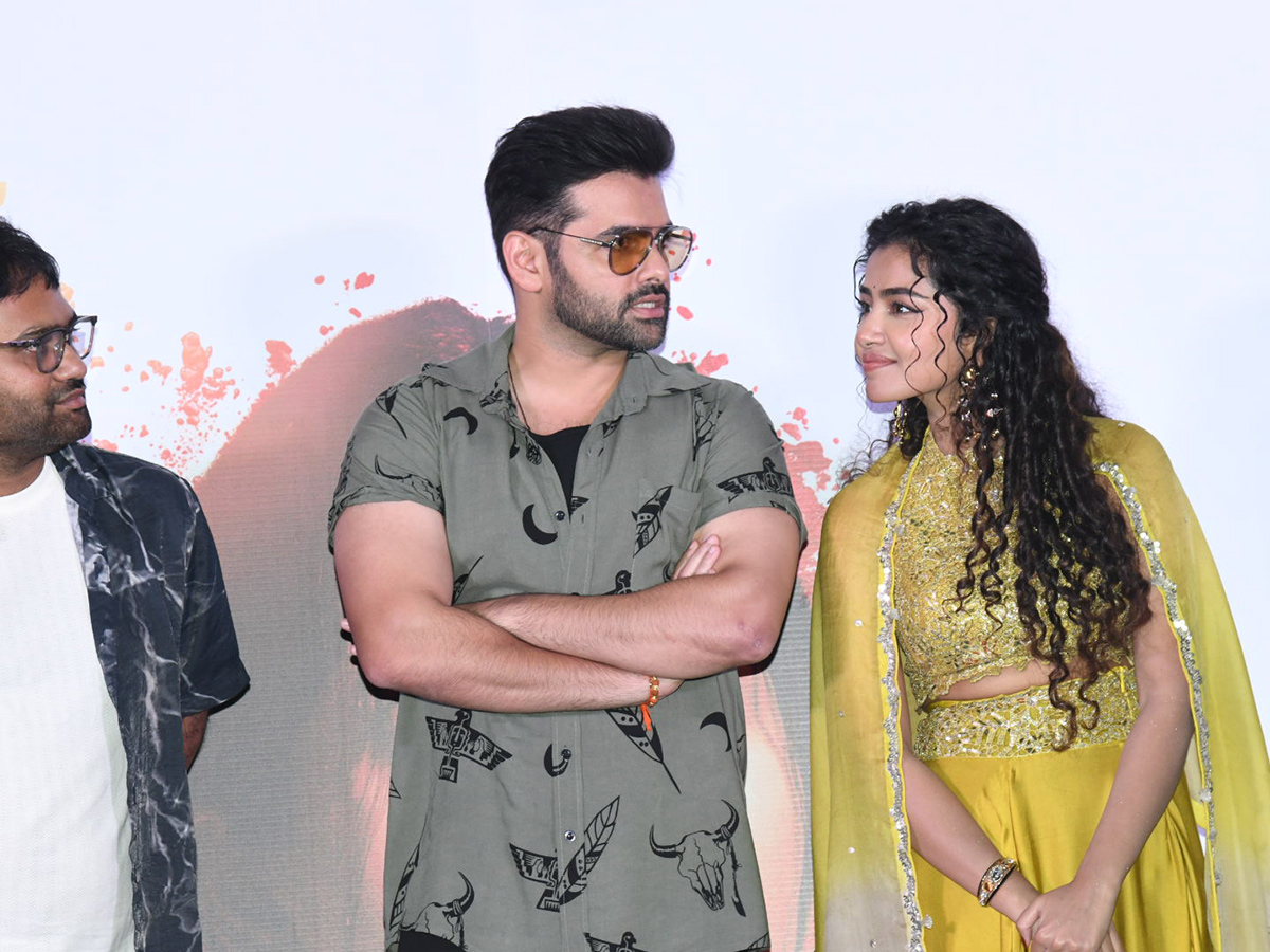 Anupama Parameswaran Paradha Trailer Launch Photos5