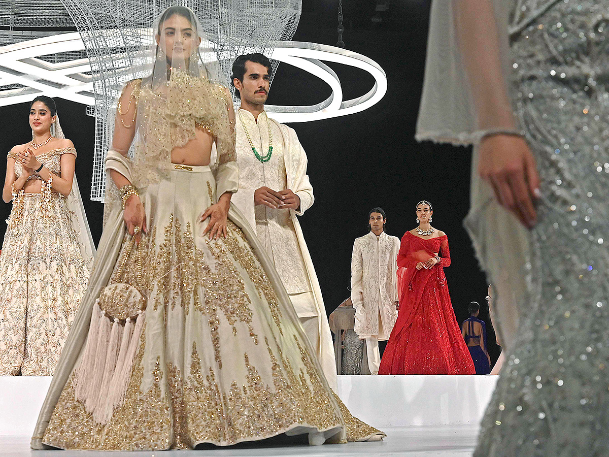 Fashion Designer Gaurav Gupta Bridal Couture Show Photos10