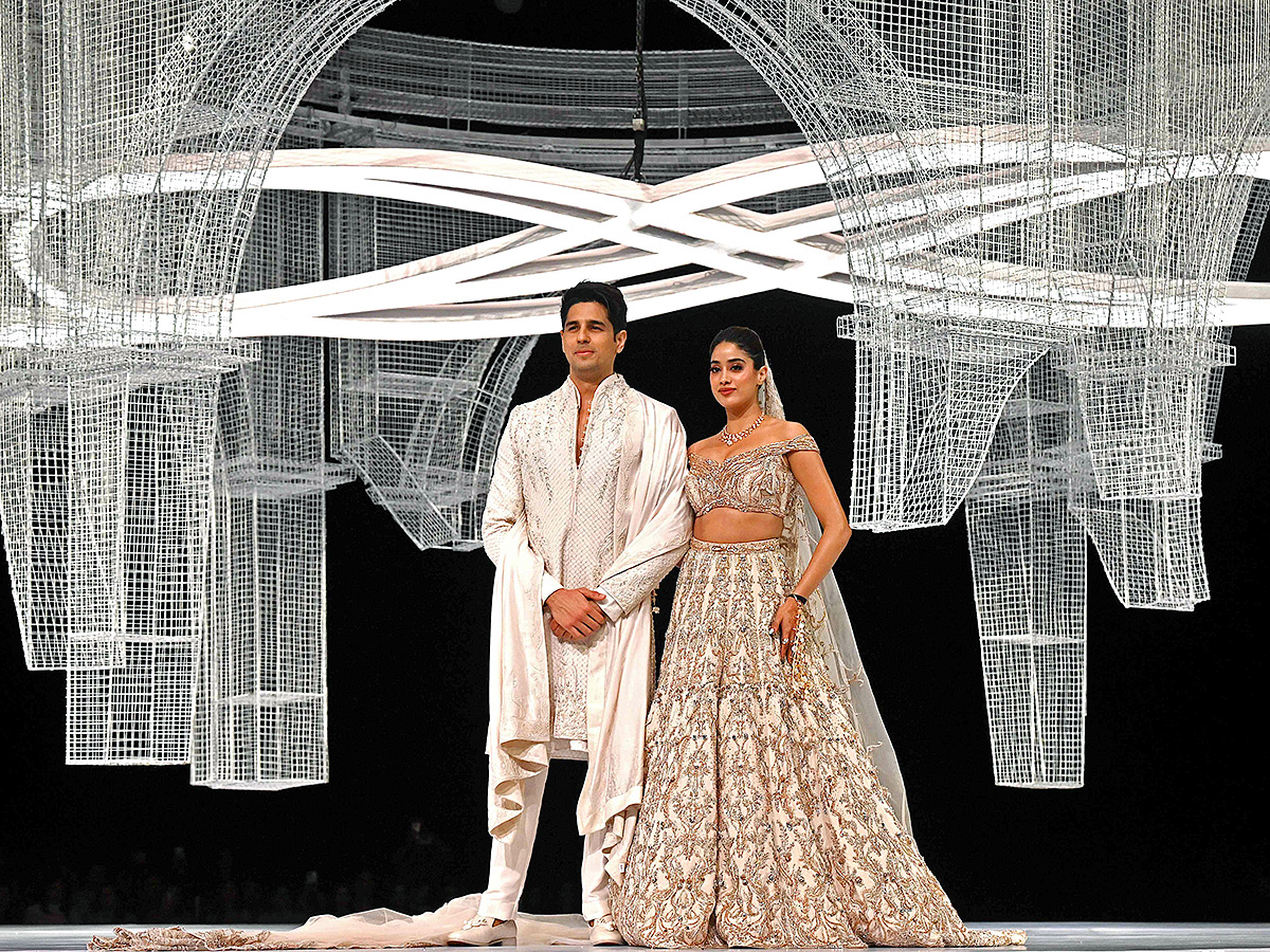 Fashion Designer Gaurav Gupta Bridal Couture Show Photos11