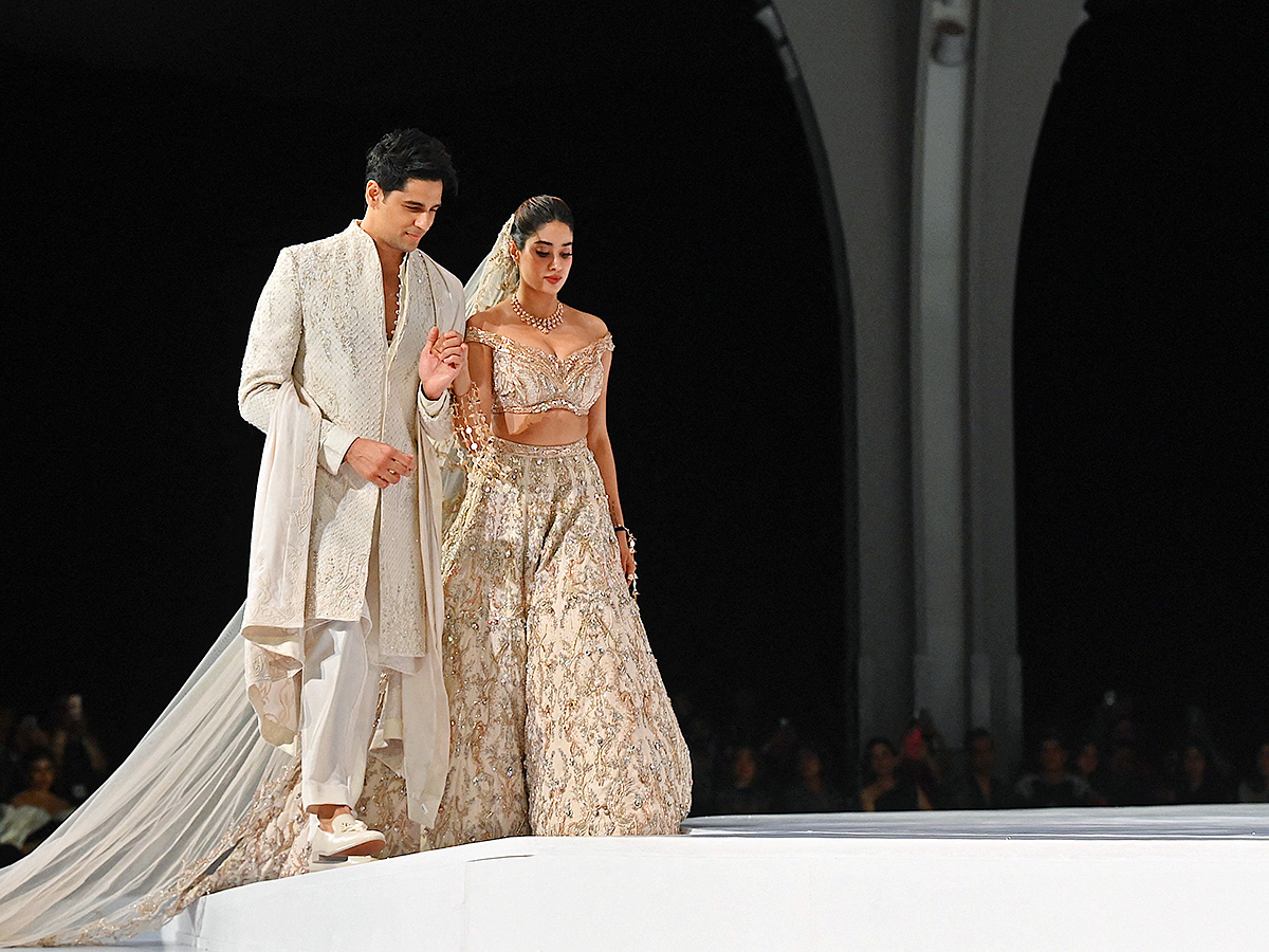Fashion Designer Gaurav Gupta Bridal Couture Show Photos22