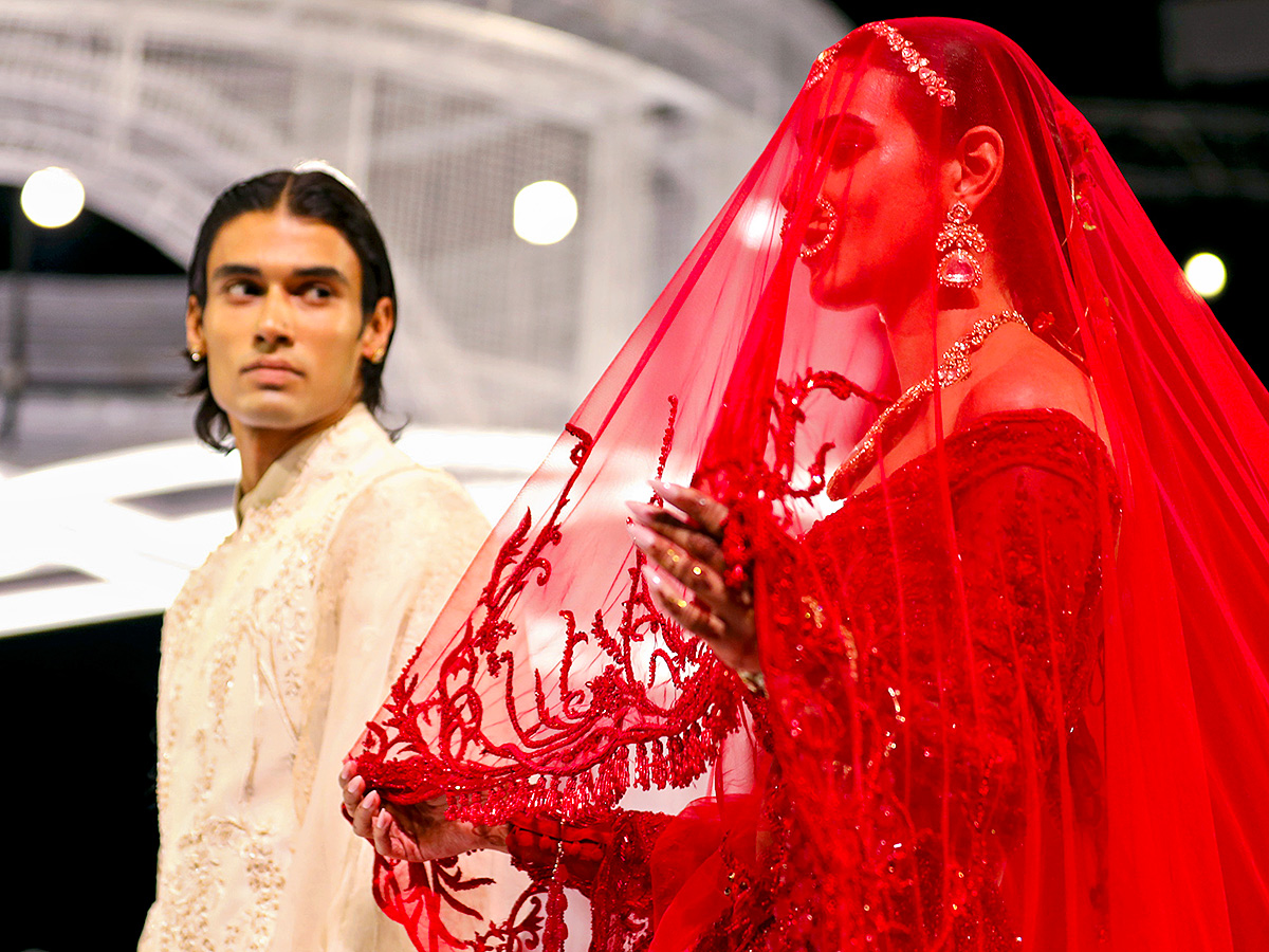 Fashion Designer Gaurav Gupta Bridal Couture Show Photos9