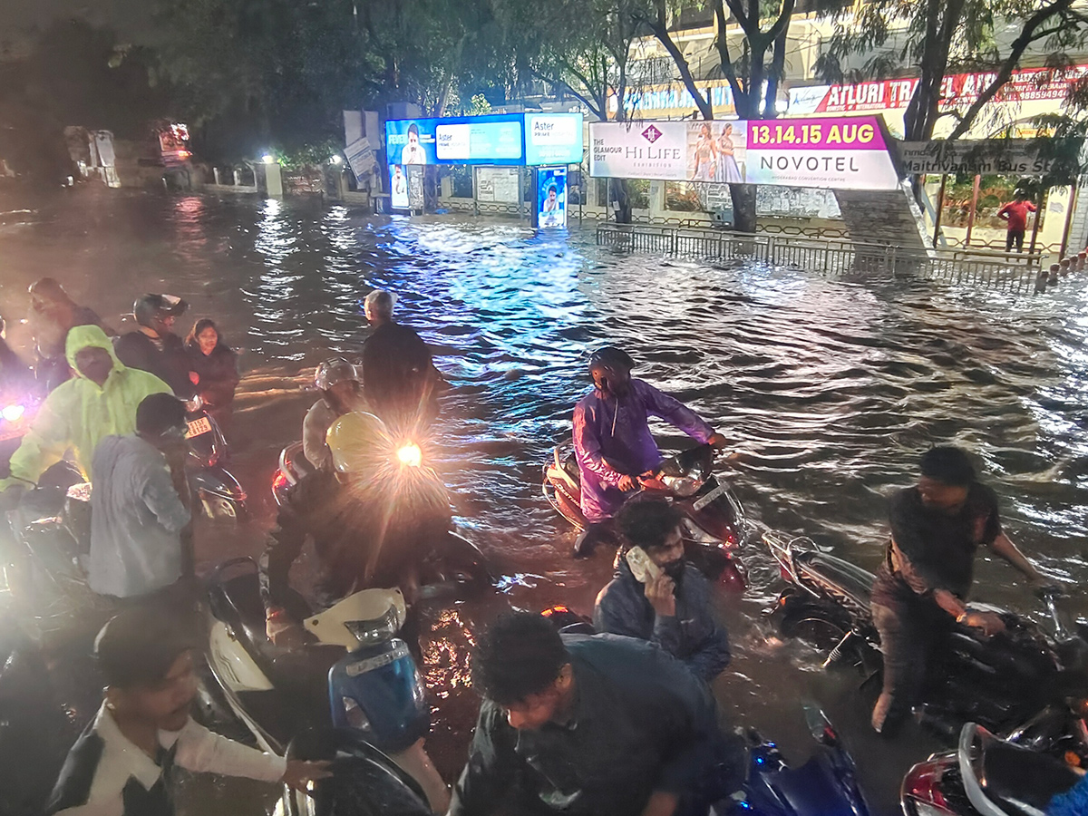 Heavy Rain in Hyderabad LIVE Updates2