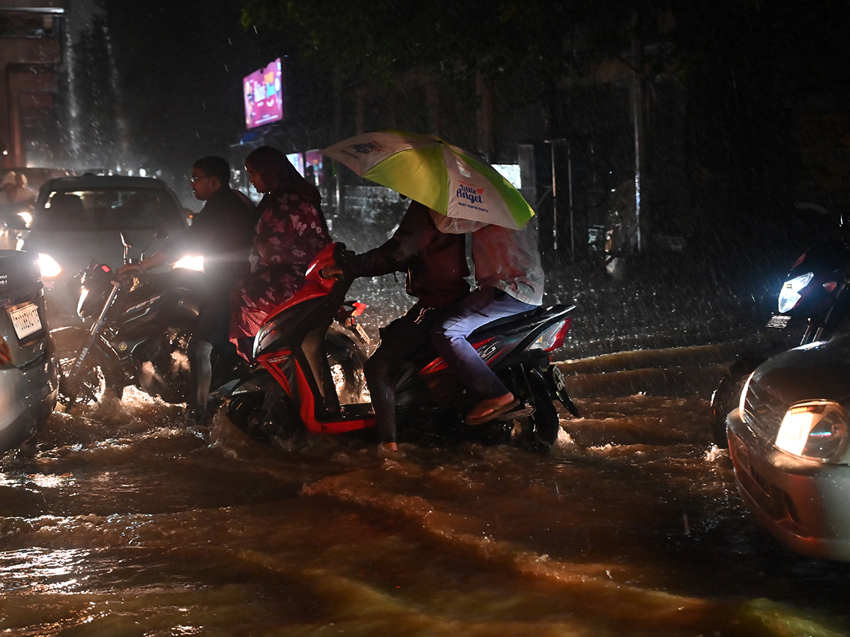 Heavy Rain in Hyderabad LIVE Updates7