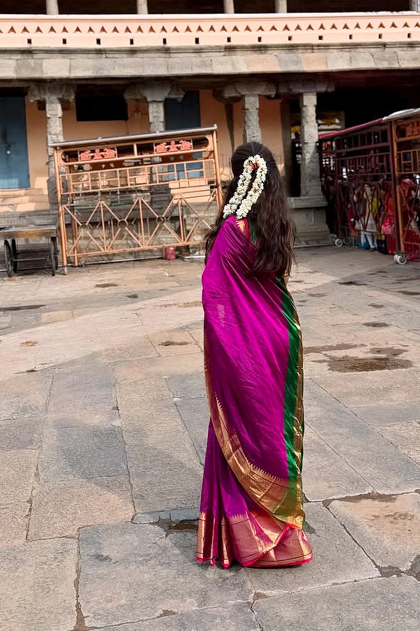 Surekha Vani With Daughter Supritha Visits Arunachalam Temple Photos5