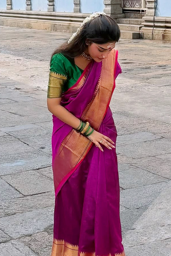 Surekha Vani With Daughter Supritha Visits Arunachalam Temple Photos11