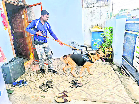 దొంగల బీభత్సం2