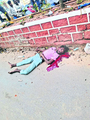 కూలిన మట్టి మిద్దె1