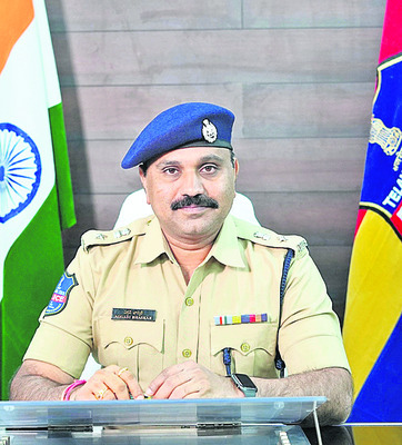 ● సెటిల్మెంట్లు, వసూళ్ల దందాపై పోలీస్ బాస్ సీరియస్1