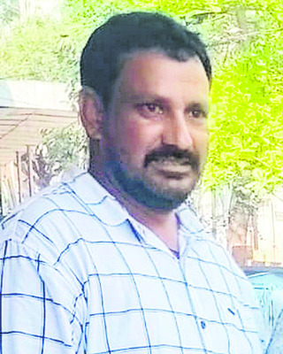 చెట్టుపై నుంచి పడి దింపు కార్మికుడి మృతి 2