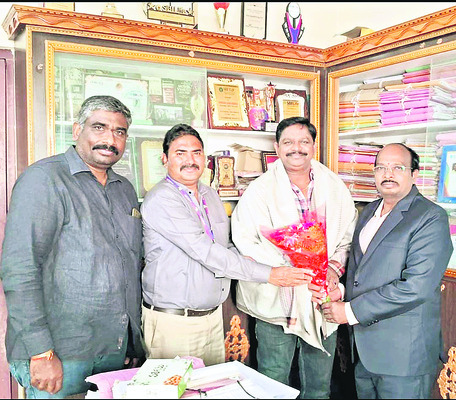 అంతర్జాతీయ సదస్సుకు న్యాయవాది ఎంపిక
2