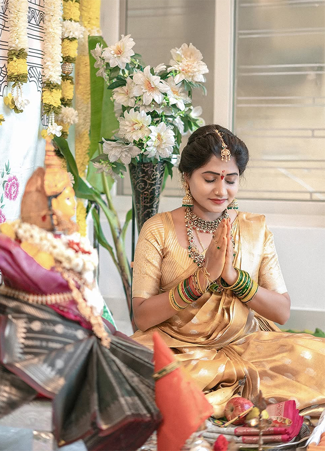 Bigg Boss 6 Contestant Vasanthi Krishnan Varalakshmi Vratam Pics14