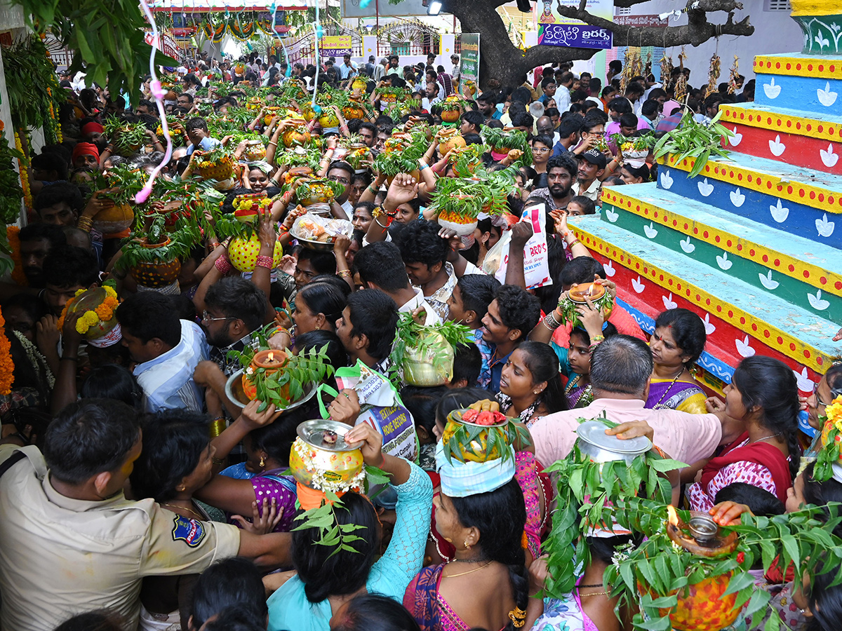 Devotional : Sravanamasam Bonalu 2025 at Nalgonda Photos10