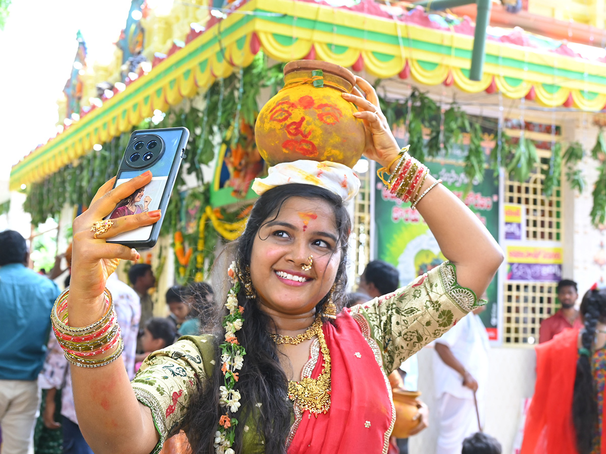 Devotional : Sravanamasam Bonalu 2025 at Nalgonda Photos20