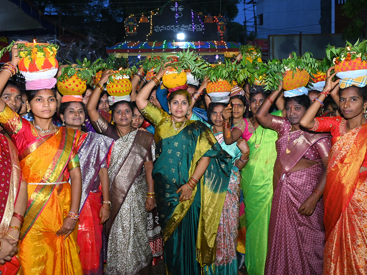 Devotional : Sravanamasam Bonalu 2025 at Nalgonda Photos6