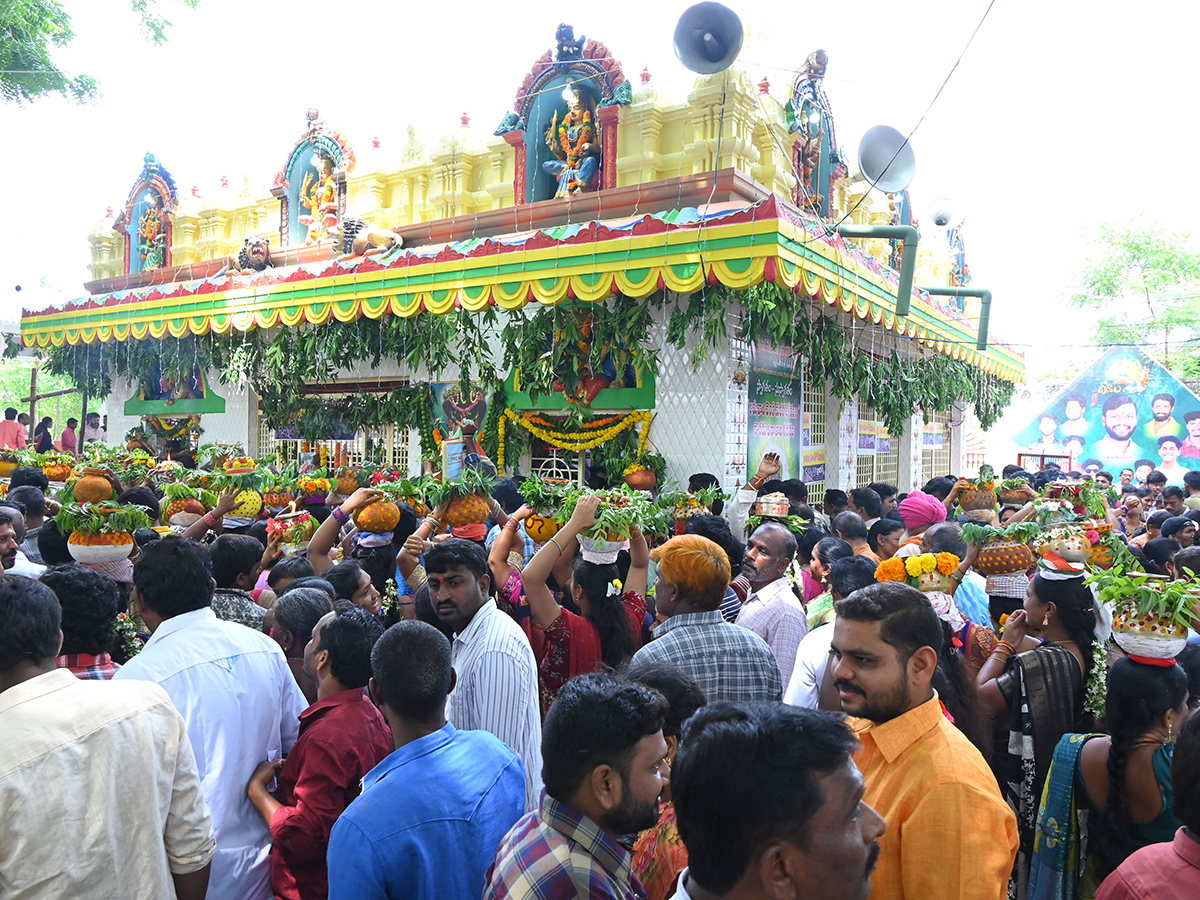 Devotional : Sravanamasam Bonalu 2025 at Nalgonda Photos8