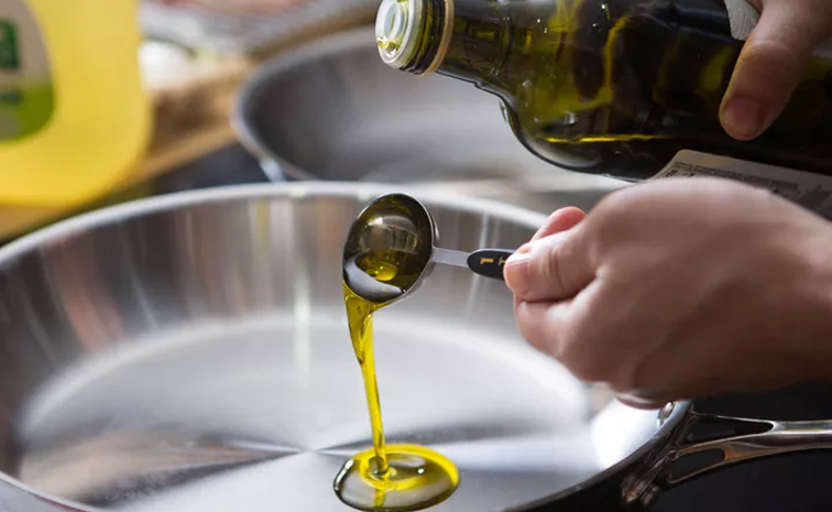 Do you know how healthy cooking oil is If used like this?5