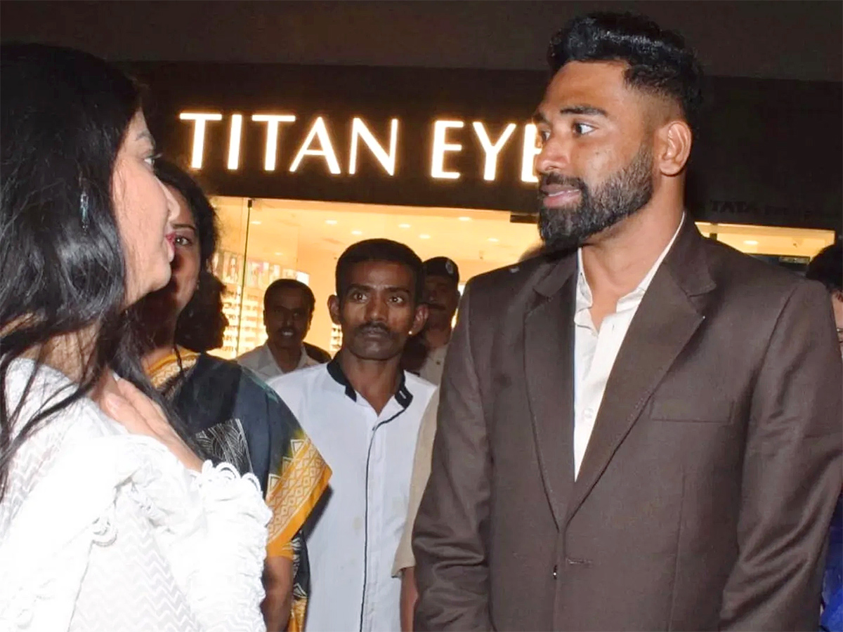 Kirmani Autobiography Stumped Book Launched in Hyderabad12