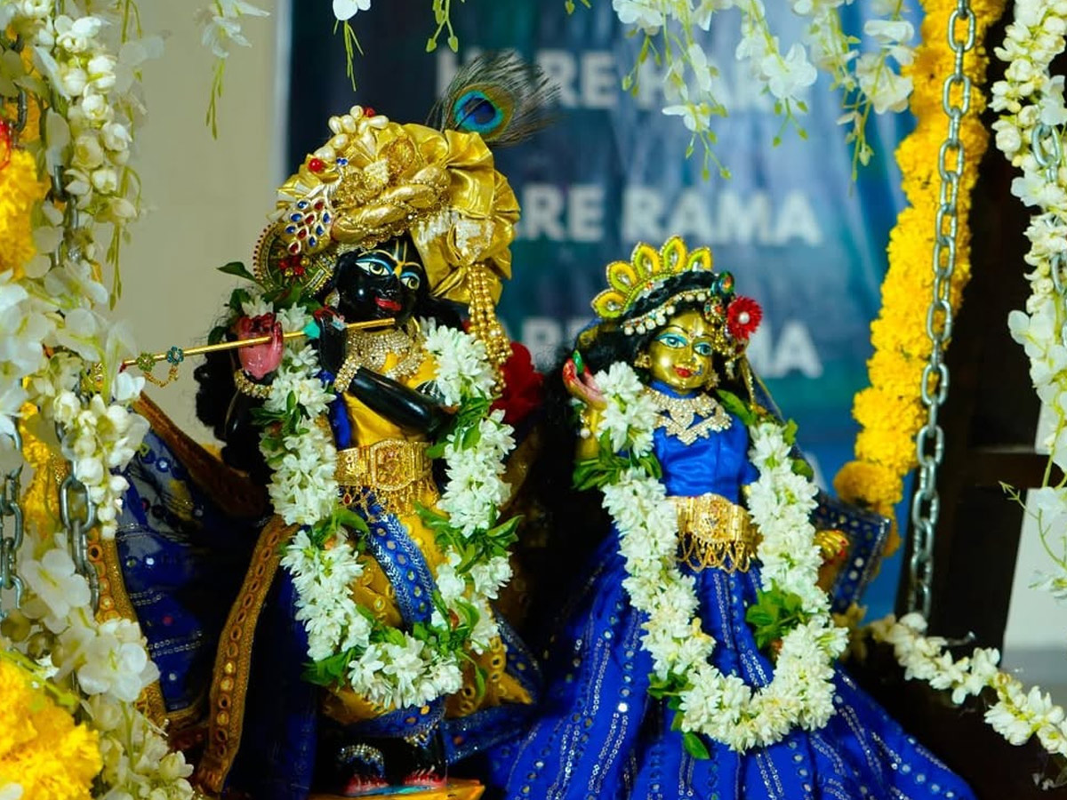 Manchu Lakshmi participated in cow worship under the Auspices of ISKCON Photos15