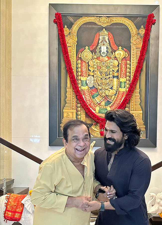 Ram Charan At Brahmanandam House Photos5