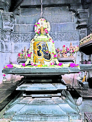 వ్యక్తిగత పరిశుభ్రత పాటించాలి
2