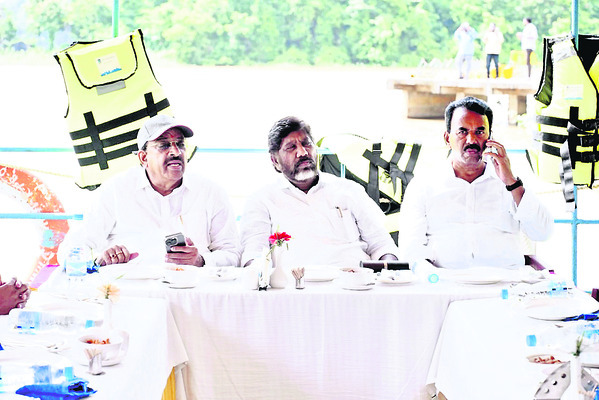 ఆనాటి హామీలు ఏమాయె?1