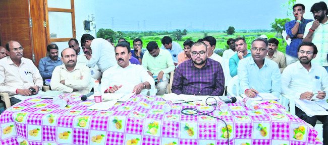 క్రీడలతో నూతనోత్తేజం
1