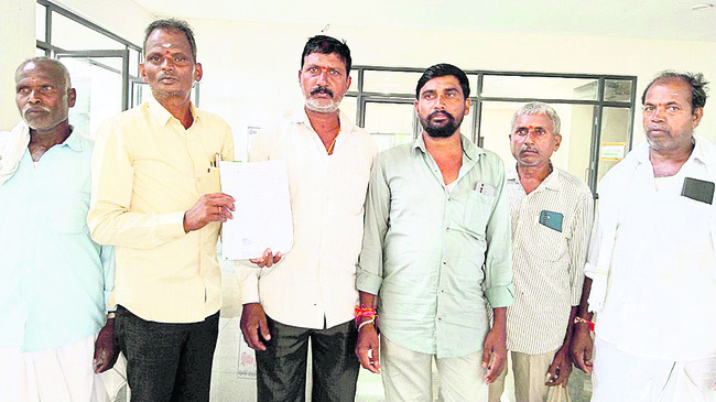 గోడు వినండి.. గోస తీర్చండి..2