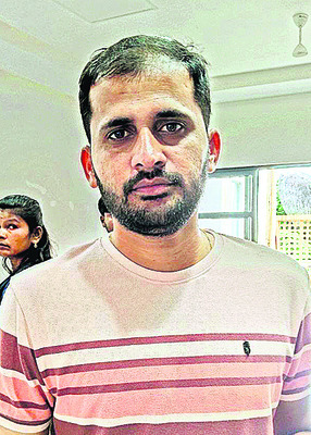 అర్హుల జాబితా నుంచి  తొలగించారు 
1